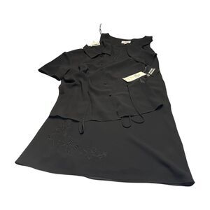 Studio 2 Piece Set Women's 10 Black Short Sleeve Embroidered Floral Button-Up
